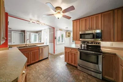 3959 State Route 305, Worthington, OH 44470 - Photo 4