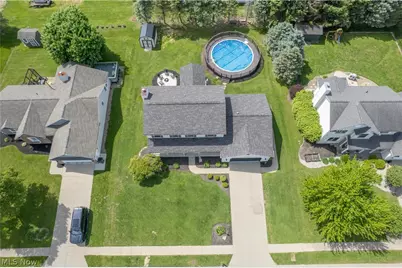 304 Rodeo Circle, Louisville, OH 44641 - Photo 2