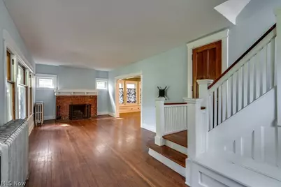 3255 Hyde Park Avenue, Cleveland Heights, OH 44118 - Photo 8