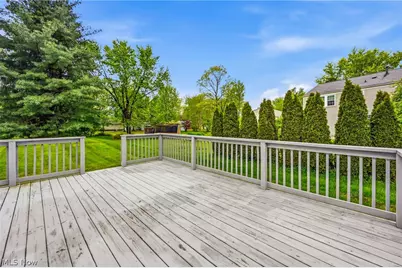 111 Greenfield Oval NW, Warren, OH 44483 - Photo 8