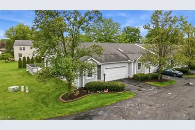 111 Greenfield Oval NW, Warren, OH 44483 - Photo 4