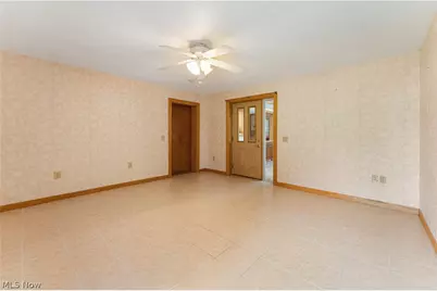 218 Bonnett Street SW, North Canton, OH 44720 - Photo 18