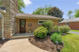 218 Bonnett St SW, North Canton, OH 44720 - Photo 4
