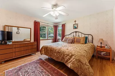 218 Bonnett Street SW, North Canton, OH 44720 - Photo 24