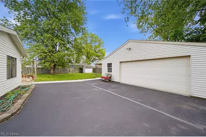 218 Bonnett Street SW, North Canton, OH 44720 - Photo 48