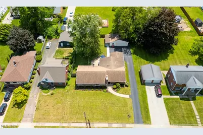 218 Bonnett Street SW, North Canton, OH 44720 - Photo 36