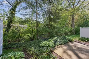 7396 S Chestnut Commons Dr, Mentor, OH 44060 - Photo 24