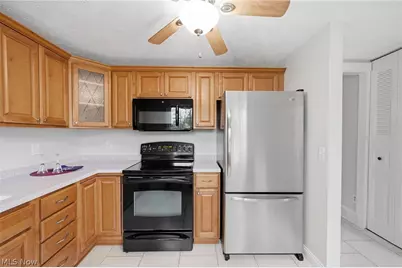 7396 S Chestnut Commons Drive, Mentor, OH 44060 - Photo 4