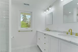 33065 Arlesford Dr, Solon, OH 44139 - Photo 20