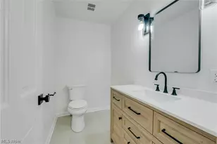 33065 Arlesford Dr, Solon, OH 44139 - Photo 12