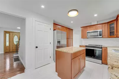 33065 Arlesford Drive, Solon, OH 44139 - Photo 10