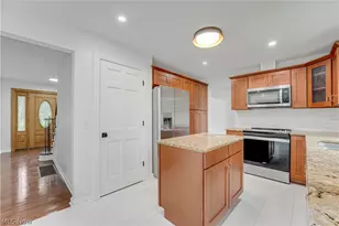 33065 Arlesford Dr, Solon, OH 44139 - Photo 10