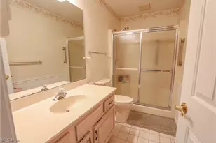 2202 Westwind Dr, Sandusky, OH 44870 - Photo 18