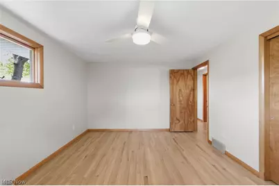 4561 Newbury Drive, Vermilion, OH 44089 - Photo 12
