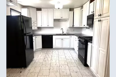 1798 Maplewood, Warren, OH 44483 - Photo 2