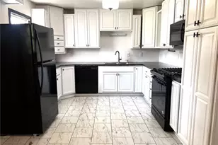 1798 Maplewood, Warren, OH 44483 - Photo 2