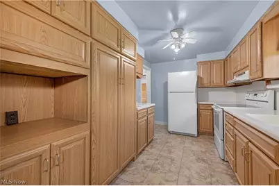 4499 Colorado Avenue, Sheffield Village, OH 44054 - Photo 14