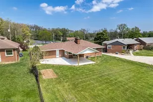 96 E Ridgewood Dr, Green Hills, OH 44131 - Photo 32