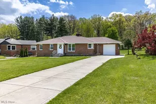 96 E Ridgewood Dr, Green Hills, OH 44131 - Photo 28