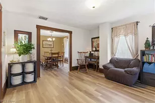 225 Woodward St, Bellevue, OH 44811 - Photo 8