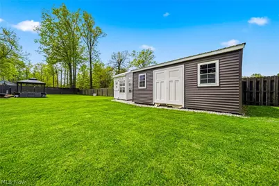2013 Deerfield Drive, Ashtabula, OH 44004 - Photo 32