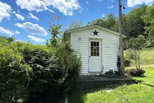 2174 Middle Fork Rd, Reedy, WV 25270 - Photo 38