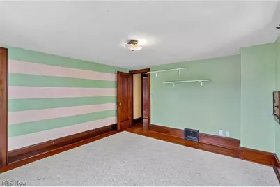 403 E Baird Avenue, Barberton, OH 44203 - Photo 26