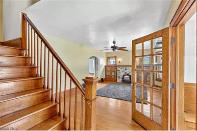 403 E Baird Avenue, Barberton, OH 44203 - Photo 12