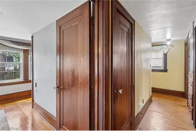 403 E Baird Avenue, Barberton, OH 44203 - Photo 20