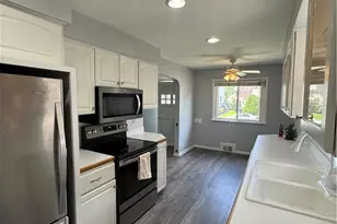 2923 Lucerne Ave, Parma, OH 44134 - Photo 6