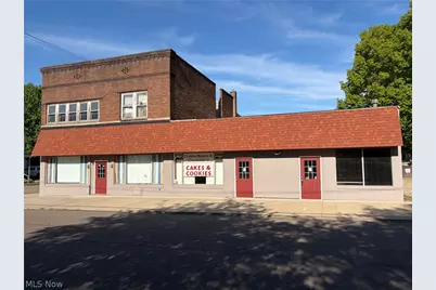 405 Parkview Street NE, Massillon, OH 44646 - Photo 1