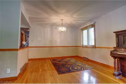 9307 Munich Drive, Parma, OH 44130 - Photo 8