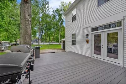 33932 Roberts Road, Eastlake, OH 44095 - Photo 40