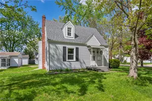 228 Sanford St, Ravenna, OH 44266 - Photo 2