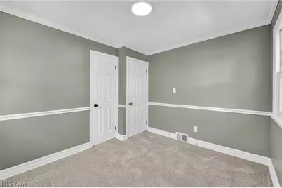 7198 Greenleaf Avenue, Parma, OH 44130 - Photo 20