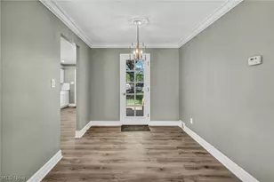 7198 Greenleaf Ave, Parma, OH 44130 - Photo 10