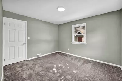 7198 Greenleaf Avenue, Parma, OH 44130 - Photo 24