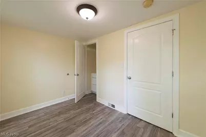 1263 Newton Street, Akron, OH 44305 - Photo 8