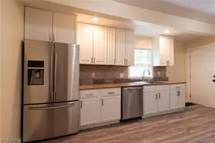 1263 Newton St, Akron, OH 44305 - Photo 2