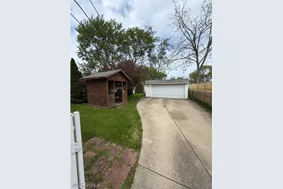 13912 Liberty Avenue, Loveland, OH 44135 - Photo 6