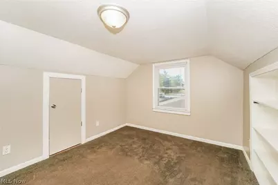 2910 Elmwood Street, Cuyahoga Falls, OH 44221 - Photo 12