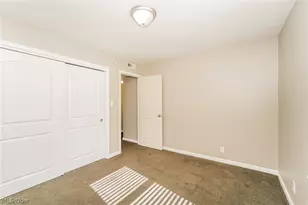 2910 Elmwood St, Cuyahoga Falls, OH 44221 - Photo 10
