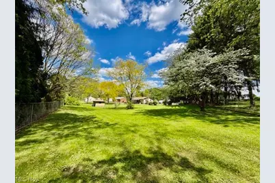 6867 Wren Avenue NW, North Canton, OH 44720 - Photo 4