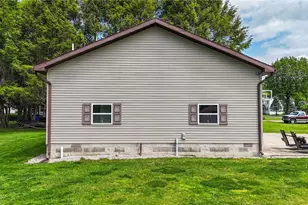 6 Gale Ave, Newport, OH 45768 - Photo 8