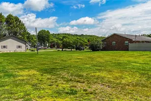 6 Gale Ave, Newport, OH 45768 - Photo 4