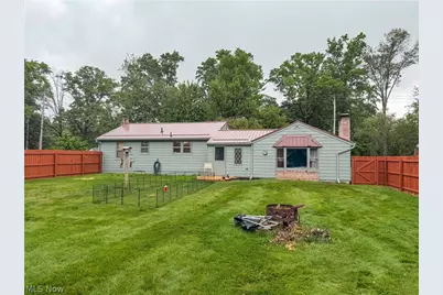 4715 New Road, Youngstown, OH 44515 - Photo 2
