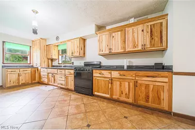15157 Wynncrest Street SW, Navarre, OH 44662 - Photo 8