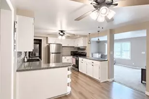 1046 Wilshire Dr, Youngstown, OH 44511 - Photo 4