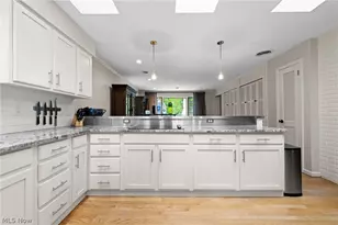 2000 Berkshire Rd, Gates Mills, OH 44040 - Photo 8