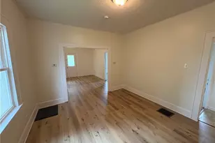 945 Davis St, Akron, OH 44310 - Photo 4